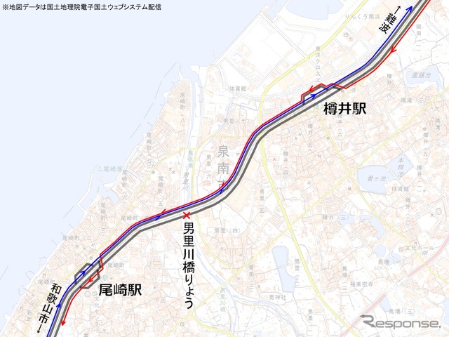 男里川橋りょうが損傷した樽井～尾崎間。単線運転で再開されると、上り列車（青）と下り列車（赤）が両方とも上り線を走ることになる。