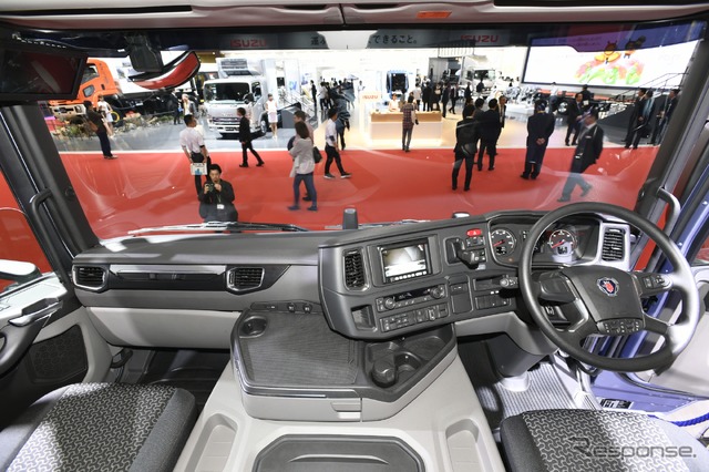 スカニアジャパン G17N 360」(東京モーターショー2017)