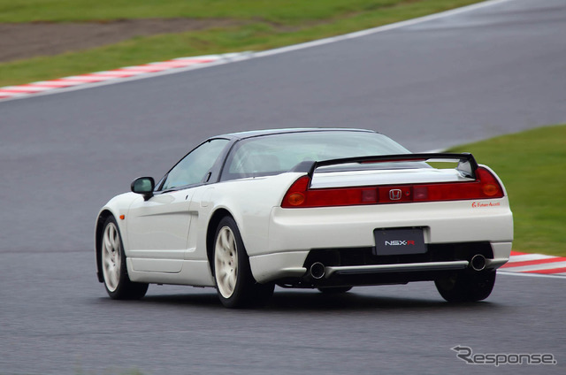 ルートKSがたった一人のNSXファンのために鈴鹿サーキットを貸し切っての試乗会を実施した