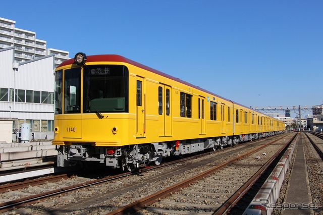 イベント列車は1000系の特別仕様車が使われる。