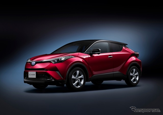 トヨタ C-HR S LEDエディション（ブラック×センシュアルレッドマイカ）