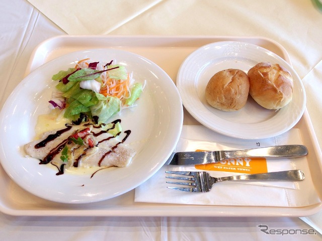 舌平目のバターソースバルサミコ酢風味（11月2日）