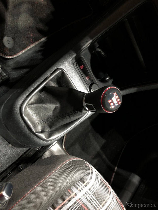 VW up!GTI(東京モーターショー2017)