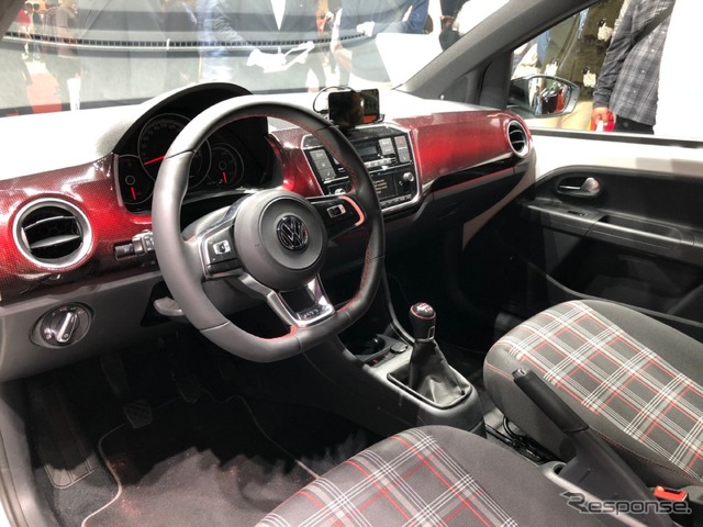 VW up!GTI(東京モーターショー2017)