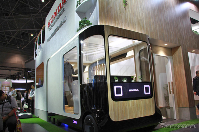 ホンダのどこかホッとするコネクティッド事業展示(東京モーターショー2017・コネクティッドゾーン)