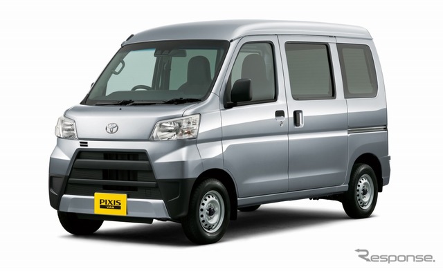 トヨタ ピクシス バン デラックス SA III(ブライトシルバーメタリック)