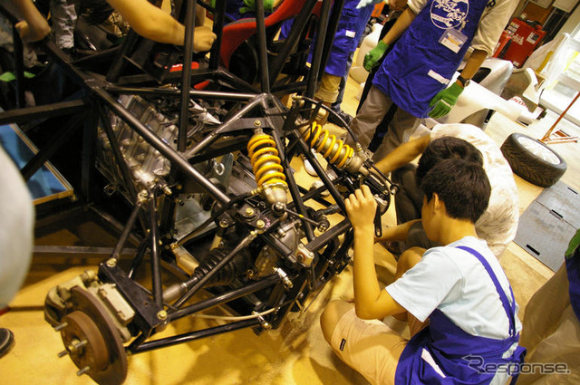 電気フォーミュラーカー組み立て写真蔵…中学生EV教室