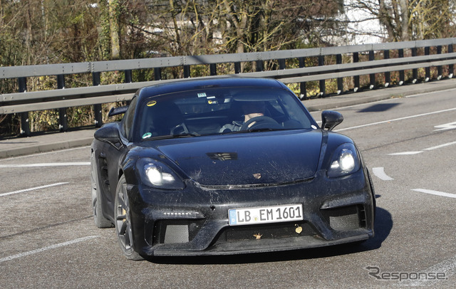 ポルシェ 718ケイマン GT4 スクープ写真