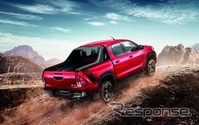 トヨタ・ハイラックス改良新型のROCCO
