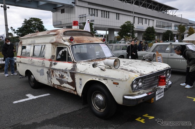 1961年 トヨタ メトロポリタン型救急車 FS45V型