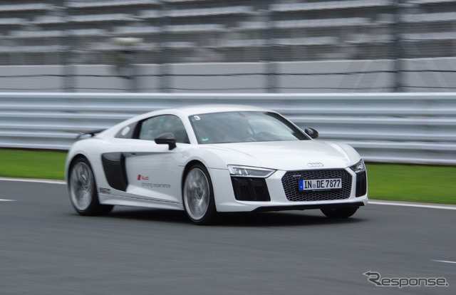 アウディ R8(アウディ ドライビング エクスペリエンス)