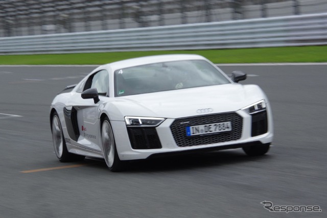アウディ R8(アウディ ドライビング エクスペリエンス)