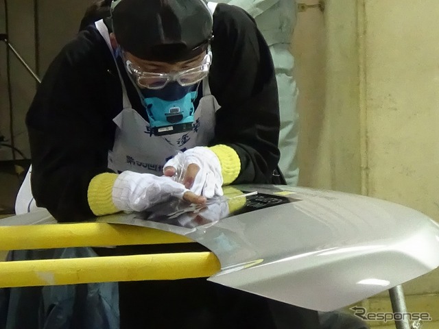 車体塗装職で金メダルを獲得した八木沢柾哉（やぎさわまさや）さん