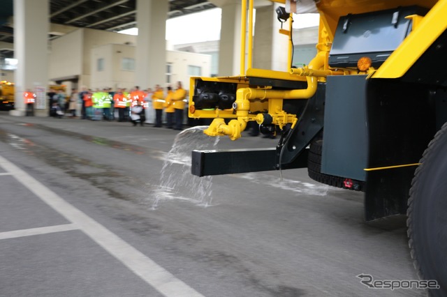 塩水散布車