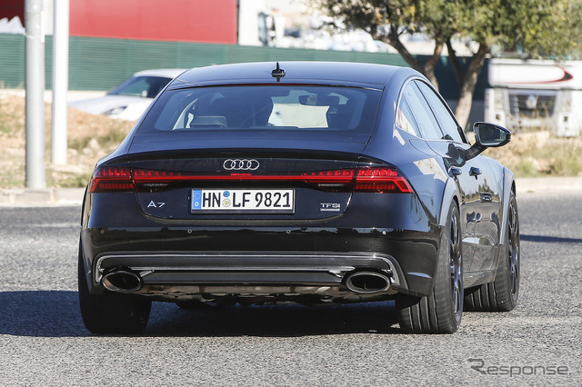 アウディ RS7スポーツバック 次期型 スクープ写真