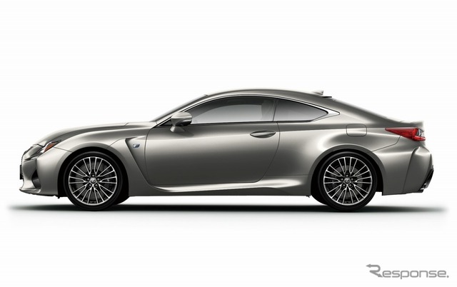 レクサス RC F(ソニックチタニウム)