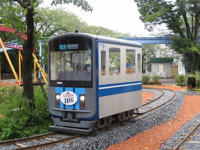 としまえんでは今年9月に新しい遊具鉄道「チャレンジトレイン」がオープンしている。