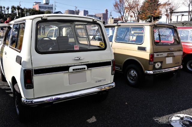 ホンダ TN360　リアドア横開きと上下2段開きがあった