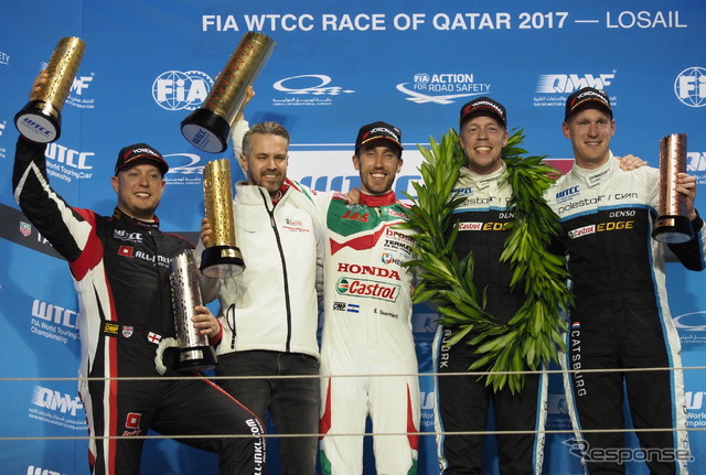 最終大会のメインレースはホンダのグエリエリ(中央)が優勝。今季チャンピオンにはボルボのビョーク(右から2人目)が輝いた。