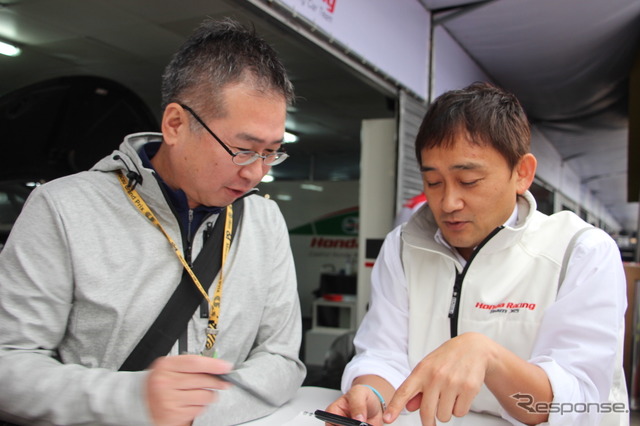 道上龍選手(右)と瀬在仁志氏(左)