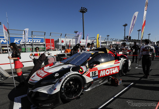 大祐は今季、SUPER GTではチーム無限(#16)に移籍し、武藤英紀と組んでシーズンを戦った。