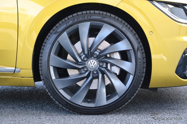 VW『アルテオン』R-Line 4MOTION