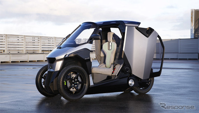 バイク、それとも車?　PSAがシティコミューターPHV発表