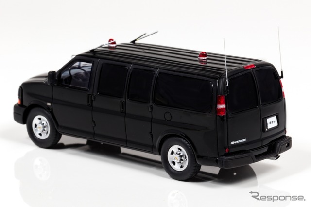 RAI'S『シボレー エクスプレス L3500 2008 警察本部警備部要人警護車両』1/43スケールミニカー