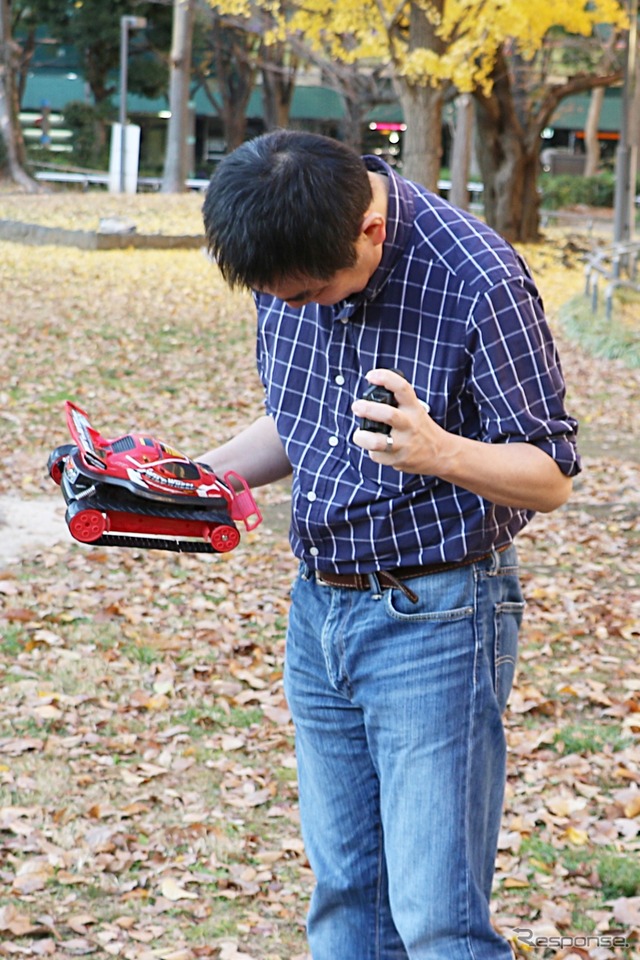 ハピネット『R/C 高速クローラー ワイルドホイール』