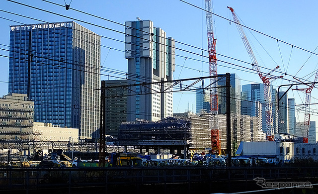 高輪大木戸跡付近から見えた品川新駅