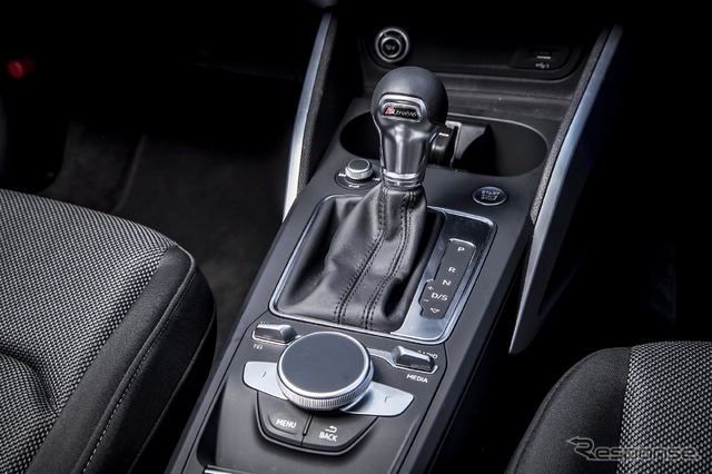 アウディQ2 1.0TFSI sport