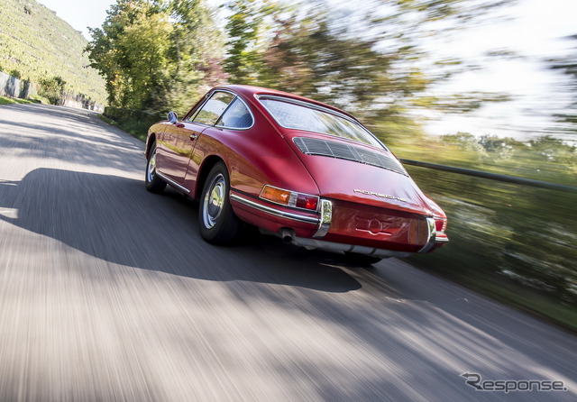 ポルシェミュージアムに収蔵された1964年製ポルシェ911（901）