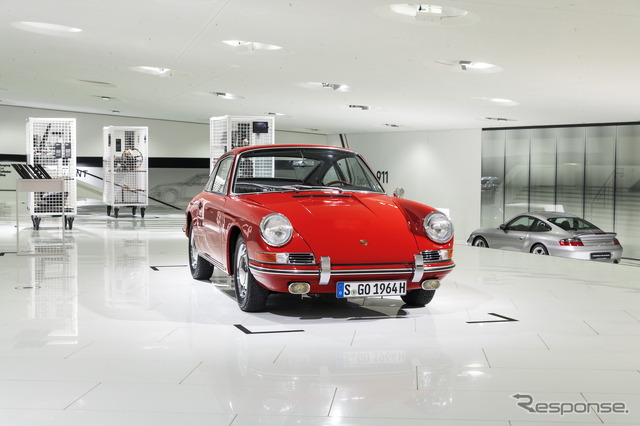 ポルシェミュージアムに収蔵された1964年製ポルシェ911（901）