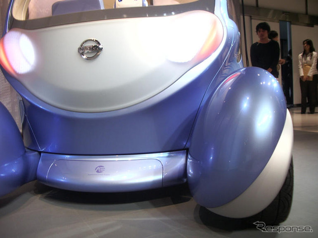 【東京モーターショー07】日産 ピボ2 …動物のしぐさやたたずまいがモチーフ