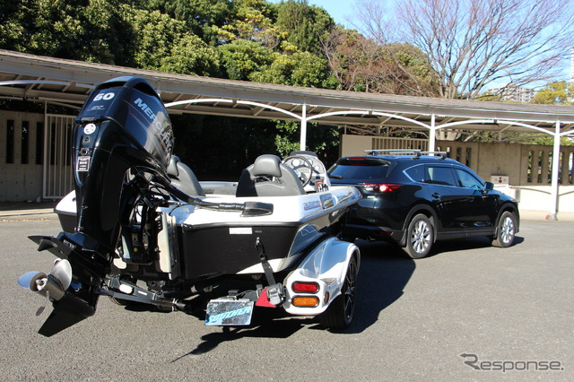 トレーラーヒッチもオプション設定されている(マツダ CX-8)