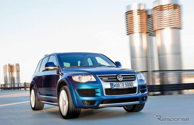 VW トゥアレグR50 を公開