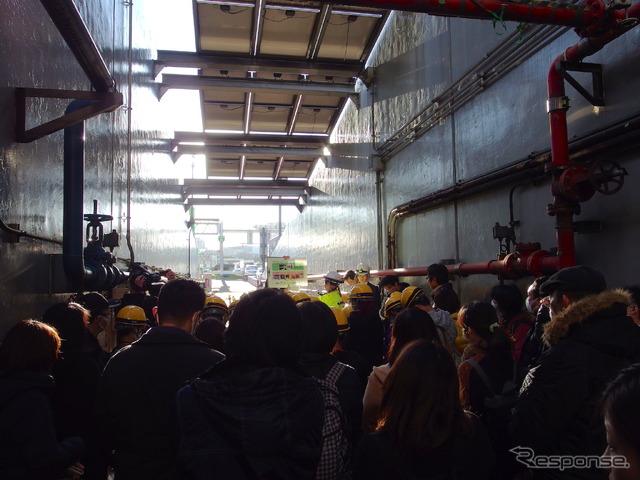 東京港トンネル管理通路