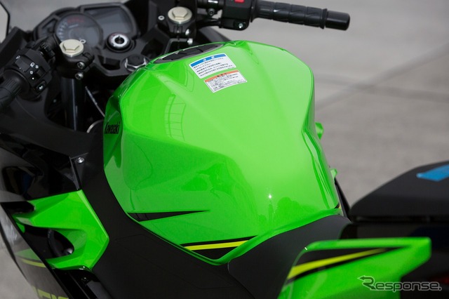 カワサキ Ninja400