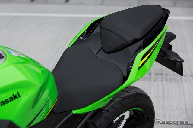 カワサキ Ninja400