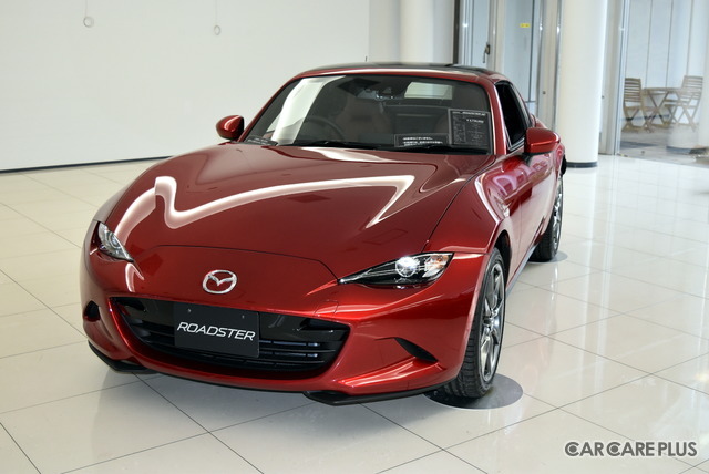 会場には最近のロードスターも展示されていた(特別仕様車 RED TOP)