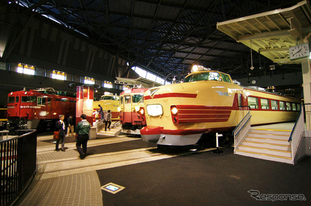 「鉄道博物館」が開館…実物車両など豊富な展示