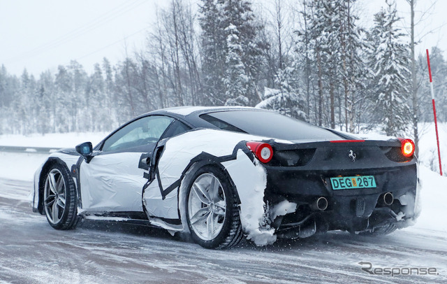 フェラーリ 488GTB 高性能モデルのテスト車両 スクープ写真