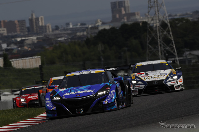 2017年の#100 チーム国光NSX(RAYBRIG NSX-GT)。