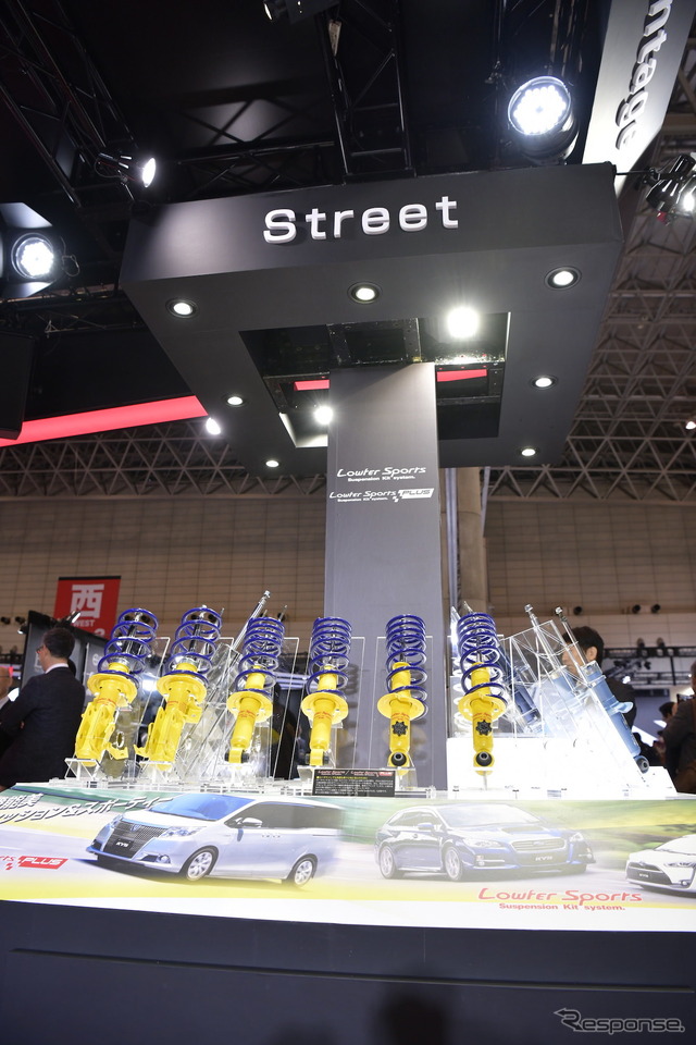 KYBブース(東京オートサロン2018)