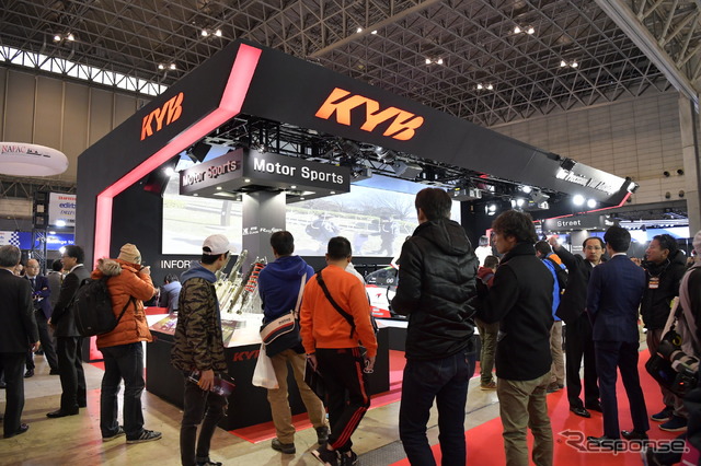 KYBブース（東京オートサロン2018）