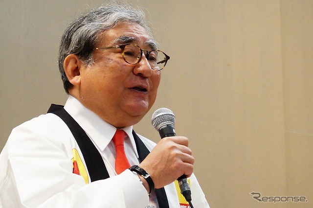 会見を行うオートアフターマーケット活性化連合の住野公一代表(オートバックスセブン相談役)。