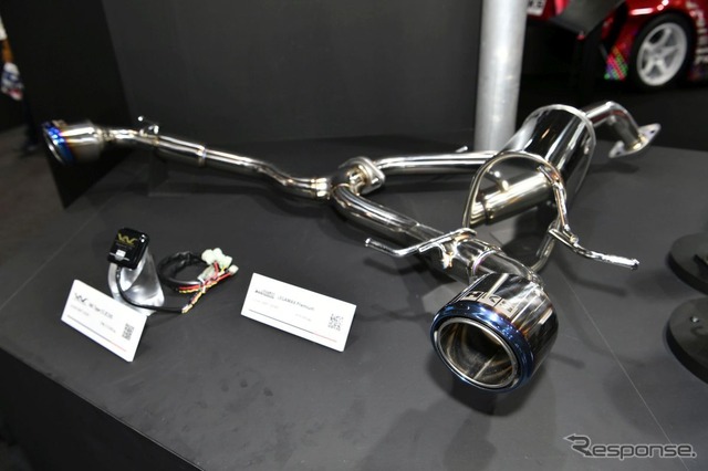 HKSブース(東京オートサロン2018)