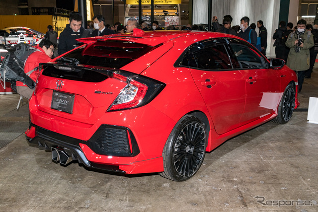 無限ブース(東京オートサロン2018)