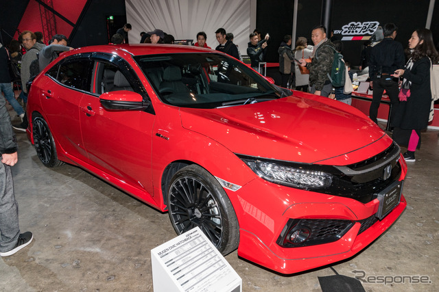 無限ブース(東京オートサロン2018)