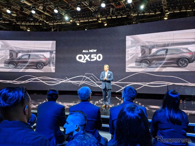 インフィニティのプレスカンファレンス。QX50新型の米国価格を発表（デトロイトモーターショー2018）